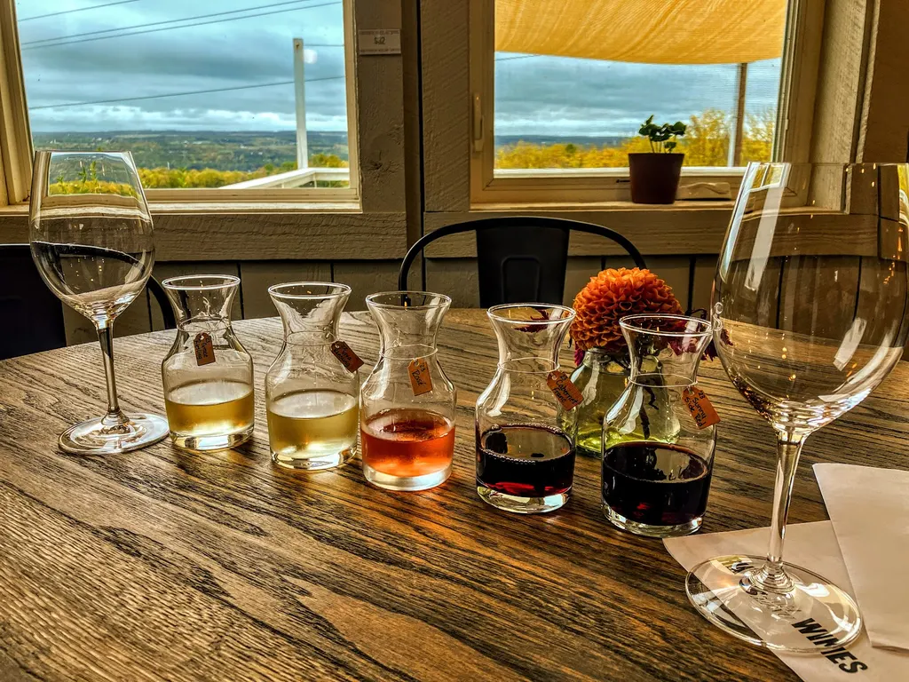 Ria's Wines photo 4