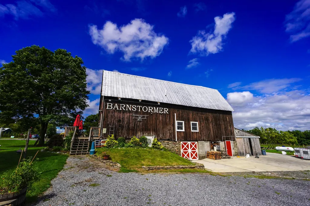 Barnstormer Winery photo 2