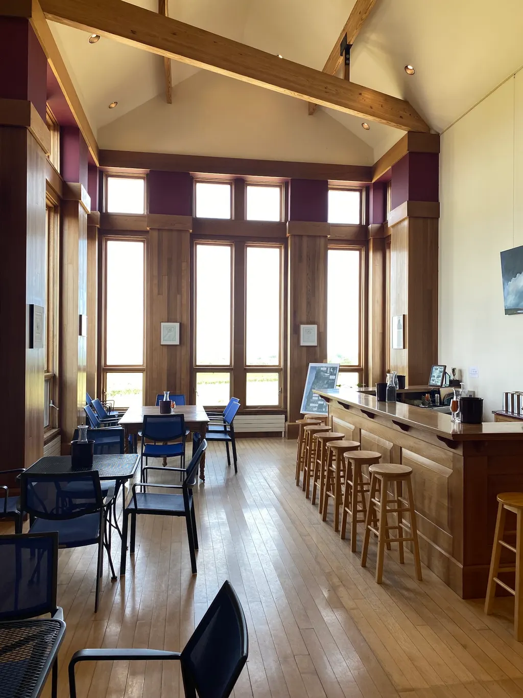 Lamoreaux Landing Wine Cellars photo 4