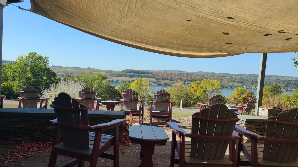 Rooster Hill Vineyards photo 3