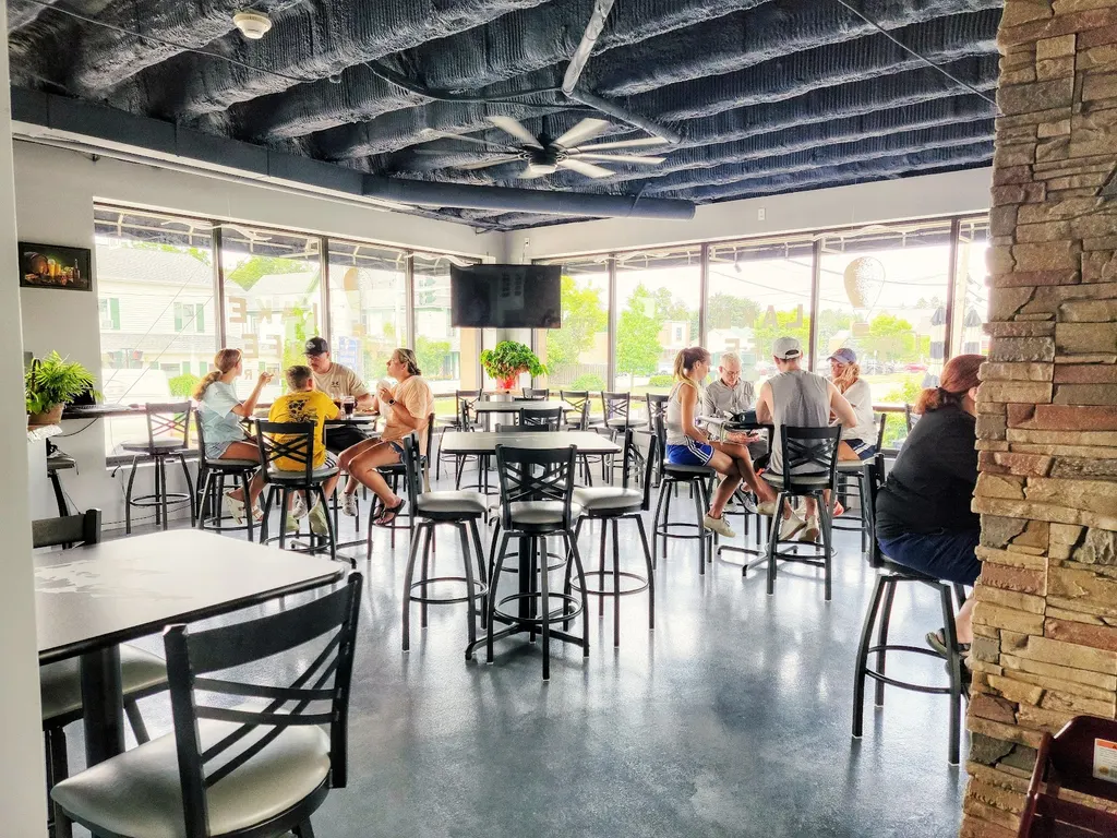 Lake Life Brewery photo 2