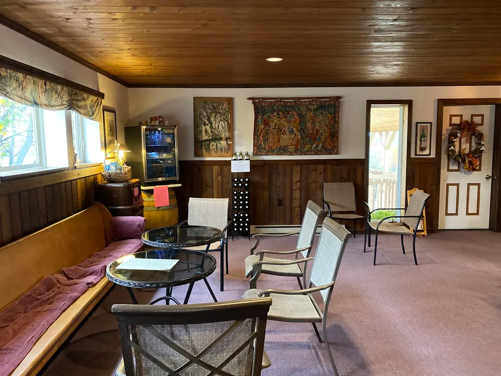 Frontenac Point Vineyard & Estate Winery photo 5