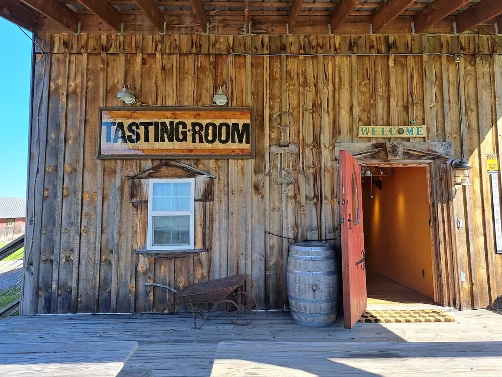 Lacey Magruder Vineyard & Winery photo 3