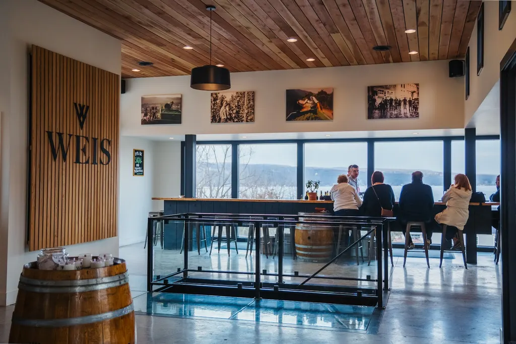 Weis Vineyards