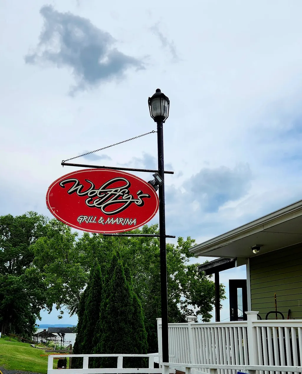 Wolffy's Grill and Marina