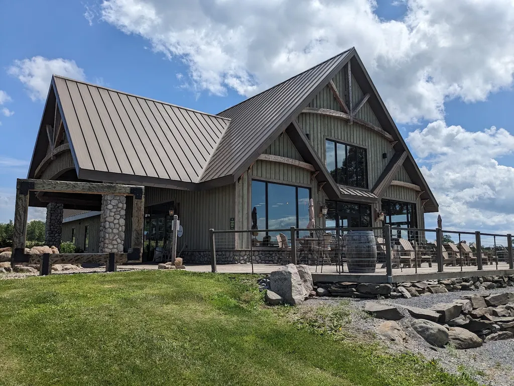 Idol Ridge Winery & Alder Creek Distillery photo 5