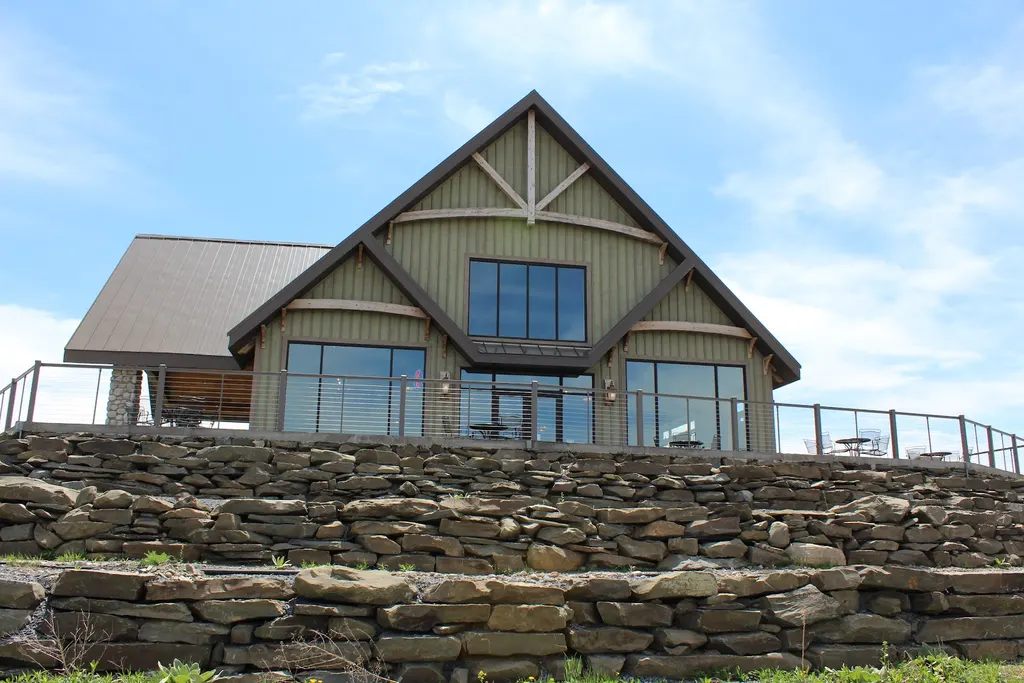 Idol Ridge Winery & Alder Creek Distillery