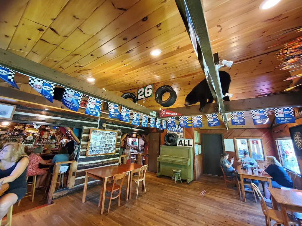 Seneca Lodge Craft Brewing photo 4